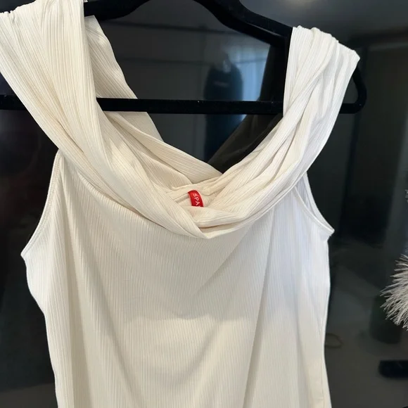 SPANX® Stretch Rib
Off-The-Shoulder Top - Picture 3 of 5